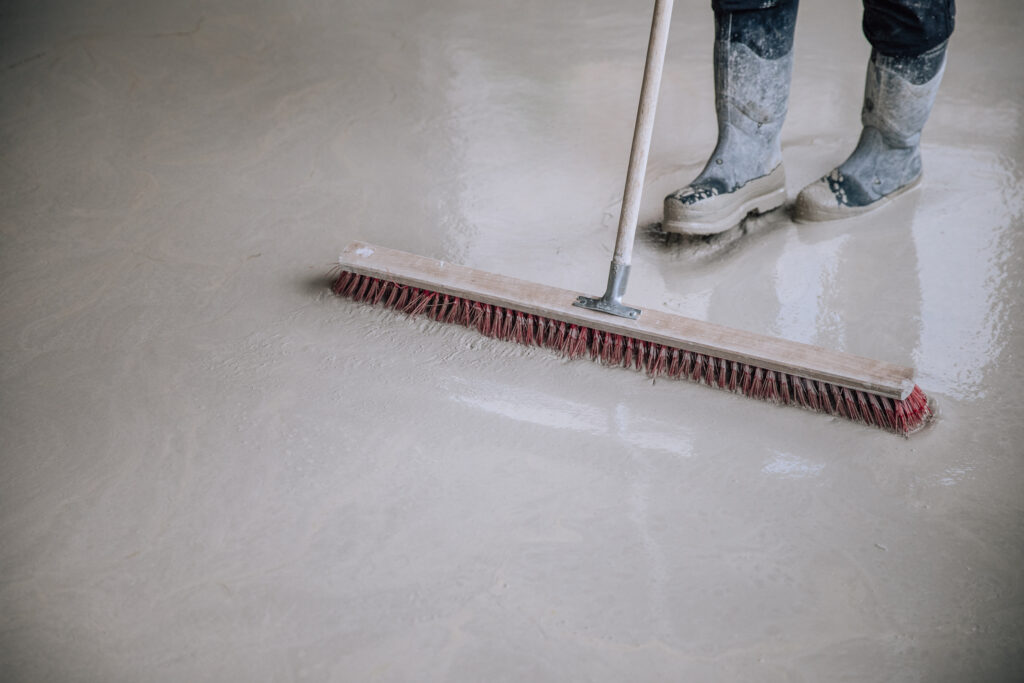 Gietdekvloer_in_Brussel_laten_storten