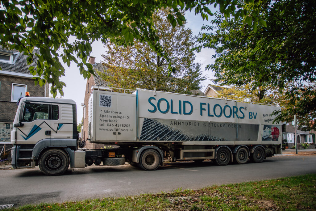 Zandcement dekvloer laten leggen